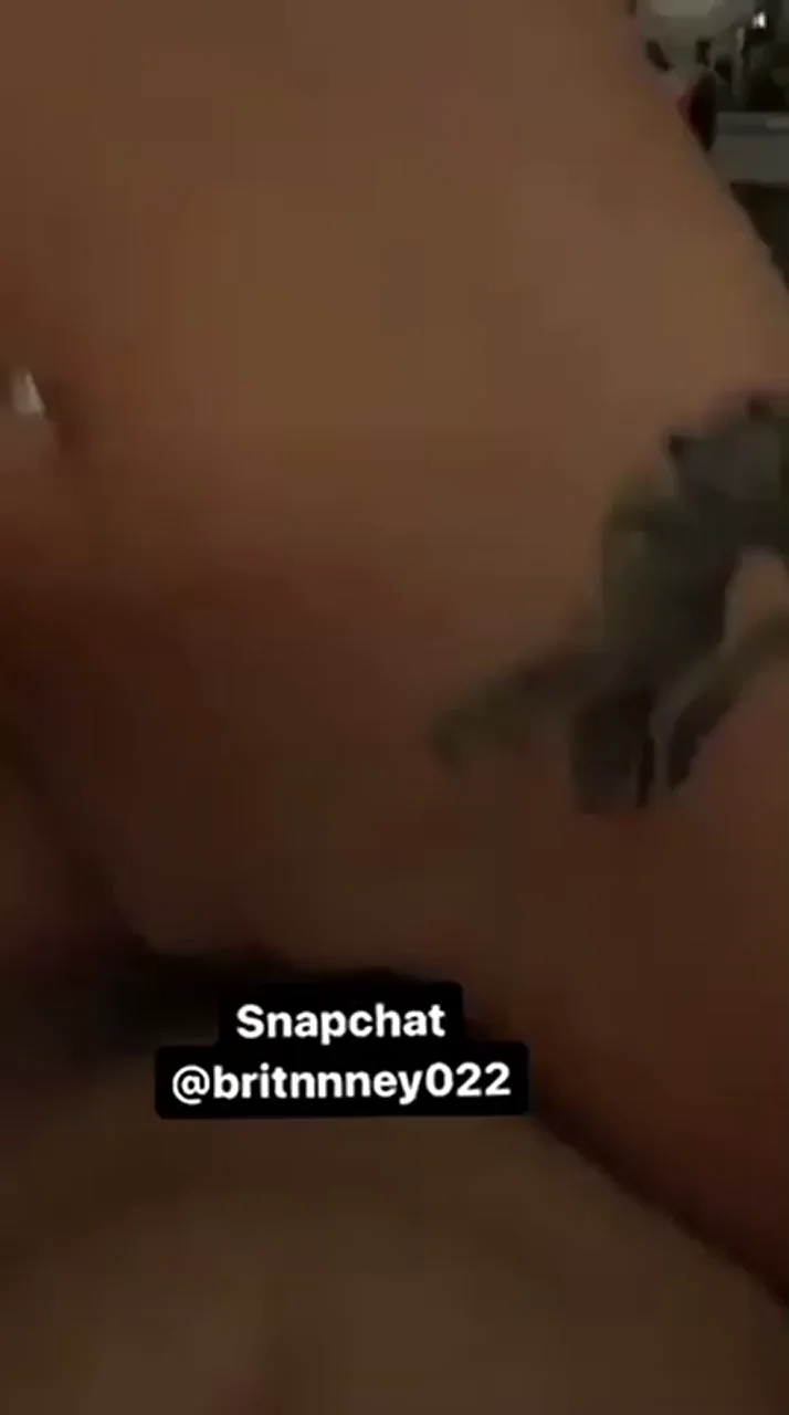 Reddit Slut Begs for Random Cock to Pound Her Juicy Pussy Daily 🍆💦