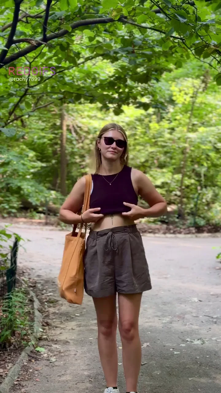 Teasing the boys in Central Park 😏