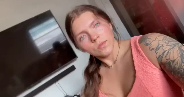 Wearing no panties means I get my pussy ate, right?