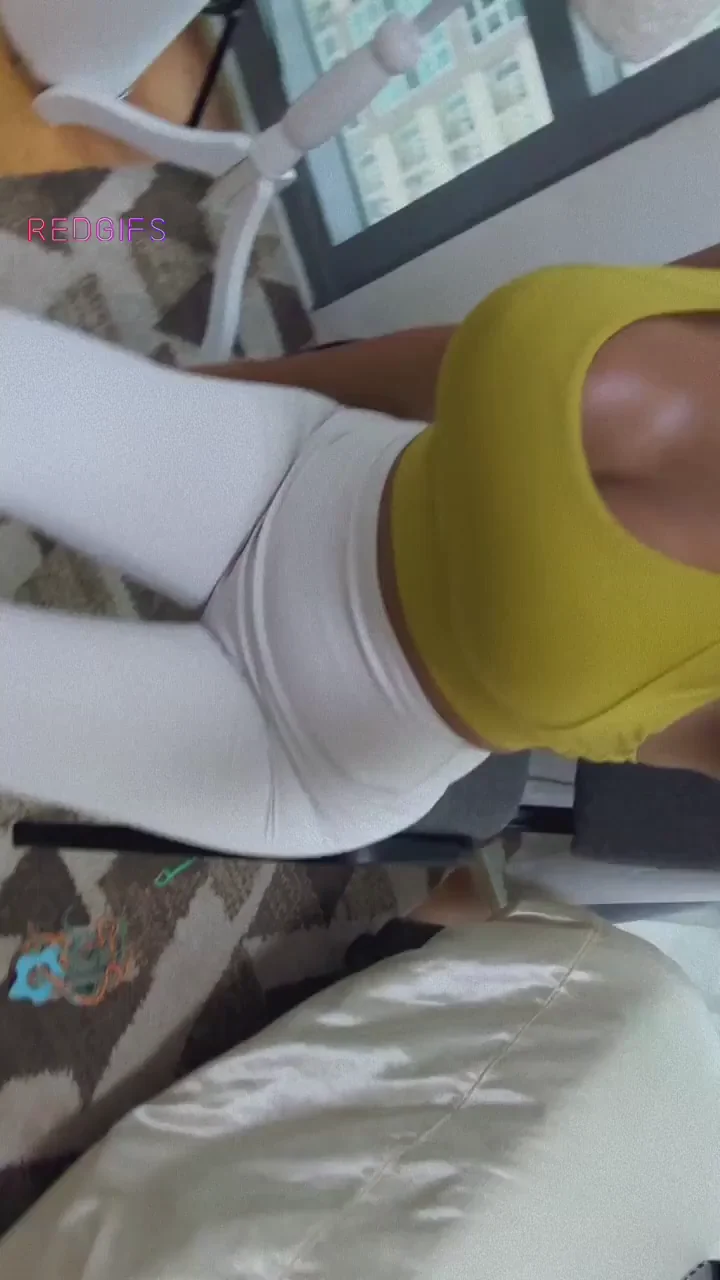 🍈 Massive Tits Bursting Gym Outfit Tease 💦