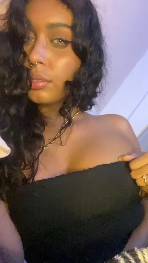 How difficult could be imagine these tits covered in cum?