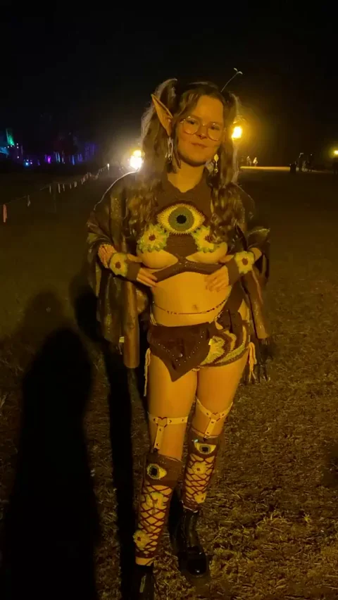 Festival Slut's Easy Access Elf Pussy Parade 😈🍆✨