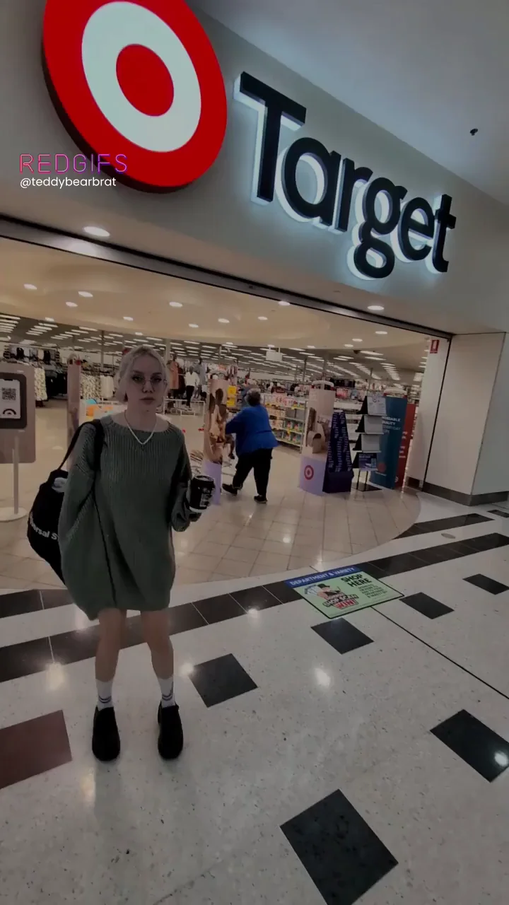 Pussy flashing at Target 🤭