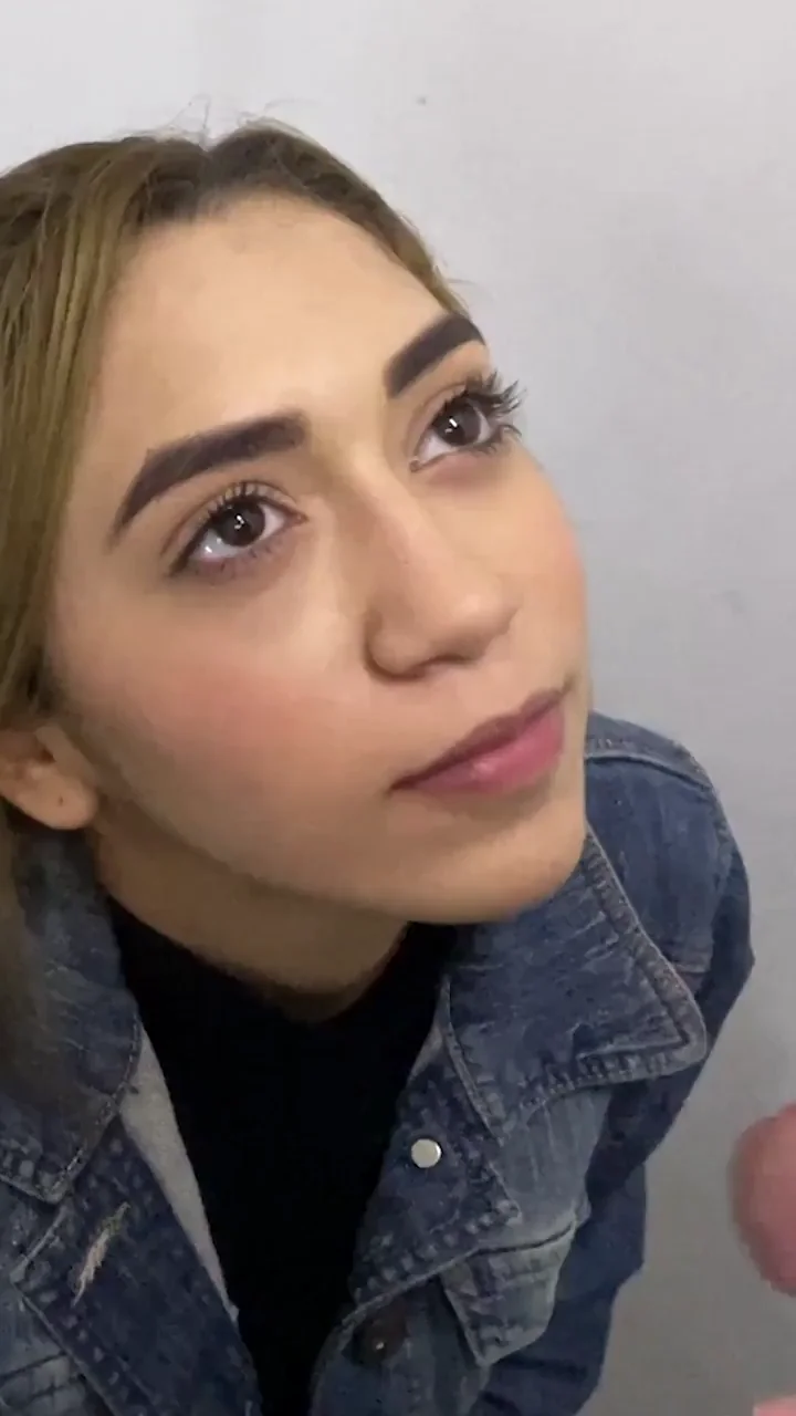Hot Babe Takes Massive Risky Facial Cumshot Blast