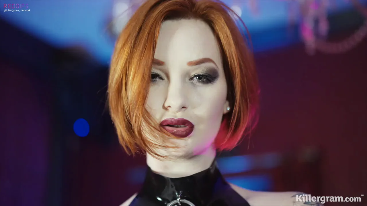 Zara DuRose Fires Up in Shiny Latex 🔥🍑