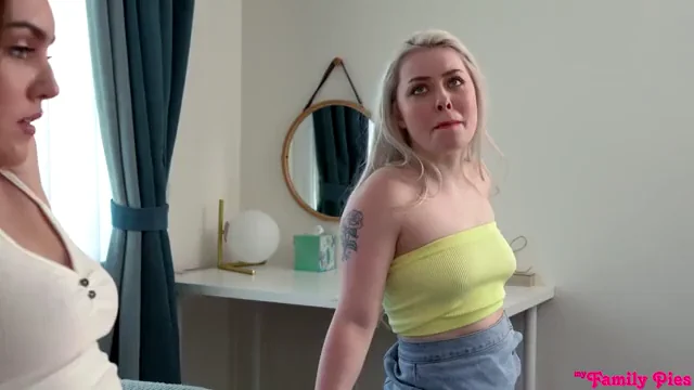 Shower Curtain Gloryhole – S21:E5 (Step Porn)