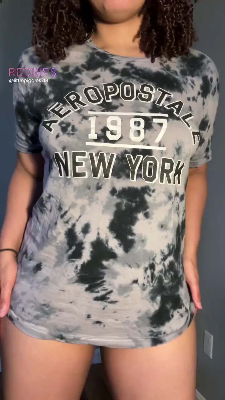 Curly Ebony Babe's Epic Abercrombie Titty Drop Tease