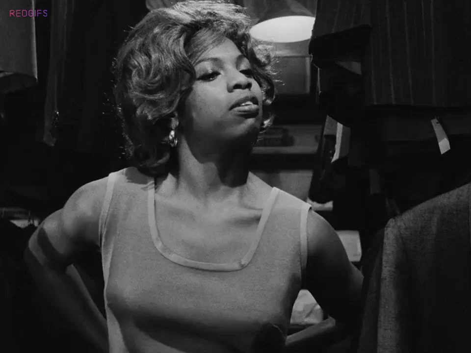 🔥 Thelma Oliver's Steamy Nude Tease in The Pawnbroker '64 🍑