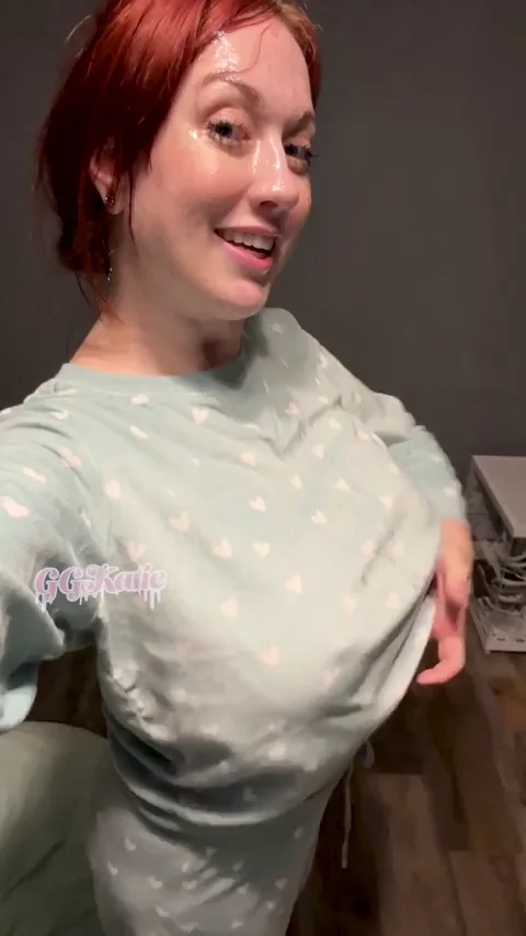 A cummy titty drop for your day