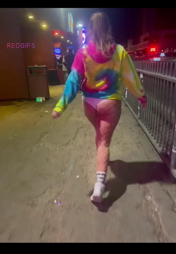 Post-Rave Slut's Jiggly Booty Walk 😈🍑