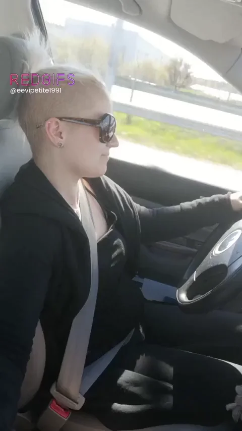 Freeuse Taxi Slut: Bald Babe Driver Delivers Happy Endings on the Highway