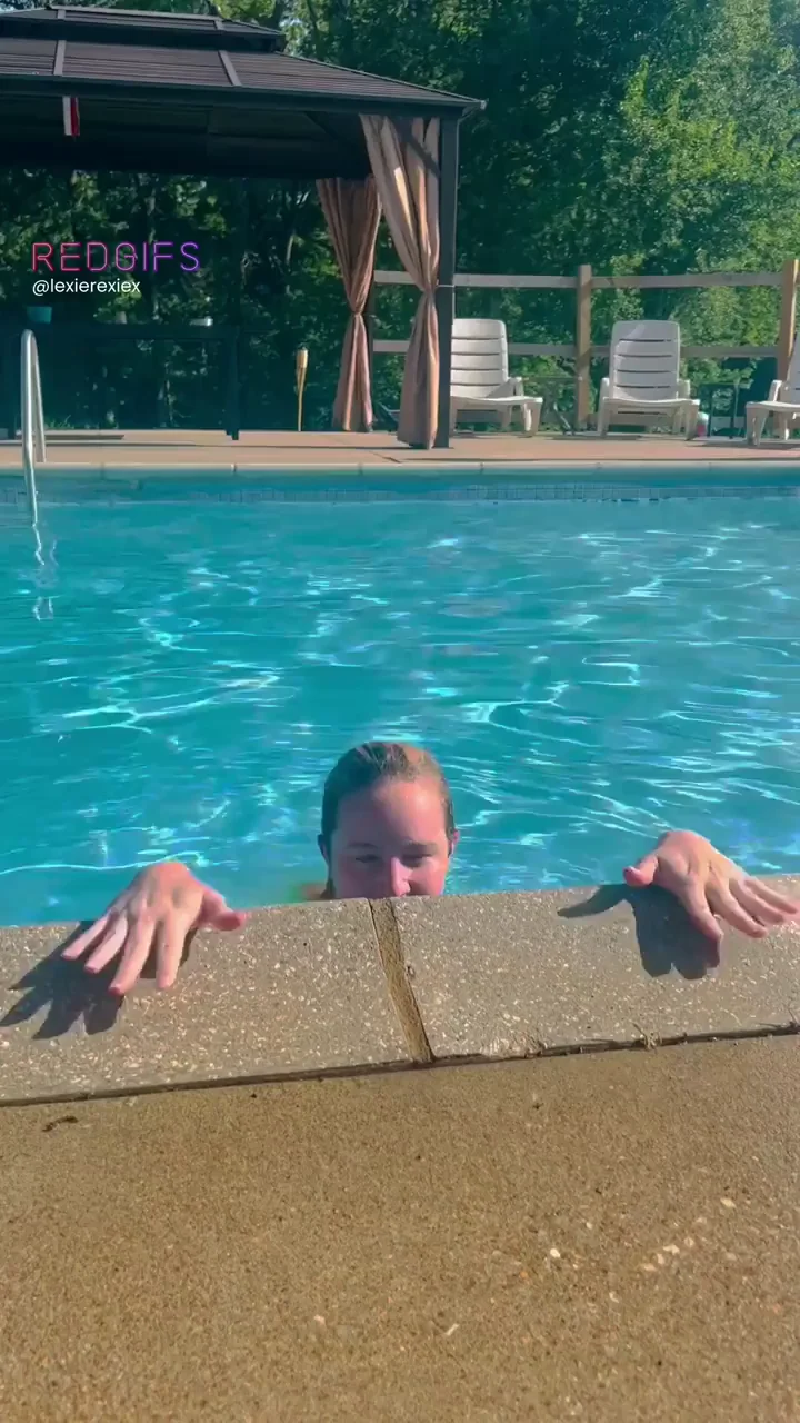 Swimming is better in the nude