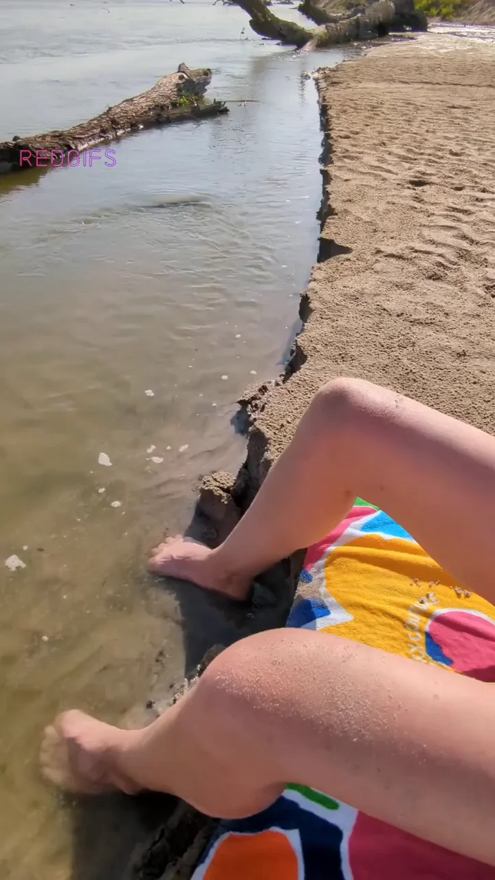 Topless Tanning Slut on Public Sandbar 😈🌞 [GIF]