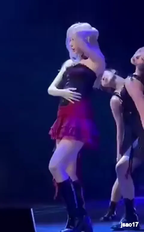 Eunha from VIVIZ Teases with Thicc Ass & Sexy Dance 🍑🔥
