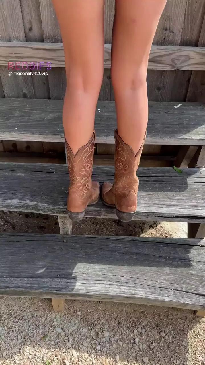 Hey let’s knock boots frfr