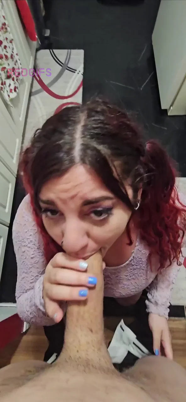 She loves having her throat abused
