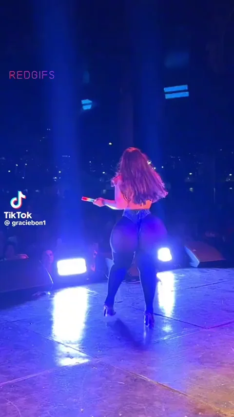 TikTok Thot's Sold-Out Assquake Twerk Fest