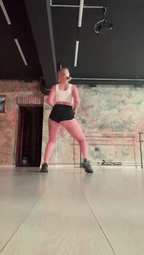 Black Shorts Booty Quake: Epic Twerk Jiggle Fest