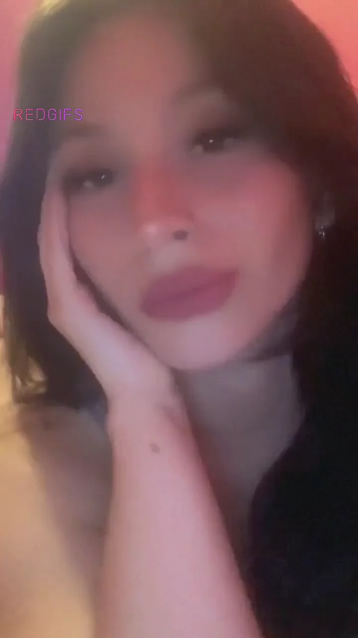 Julieta Eva's Slutty YouTube Tease: Fat Ass Cheeks Poppin'