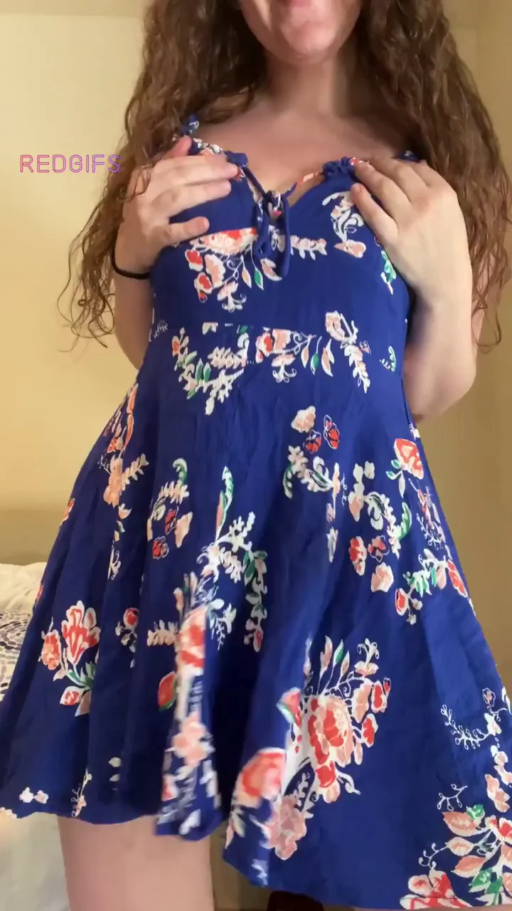 Sundress Tease: Curvy Cutie Ditches It for Your Eyes Only 😈