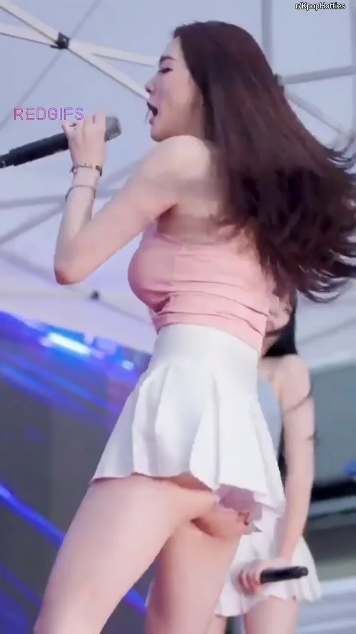 Girl Crush - Hayun