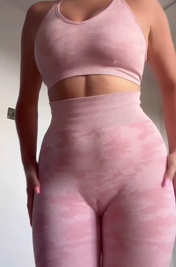 Gym Slut Craves That Thick Creampie Fill-Up 💦🍑