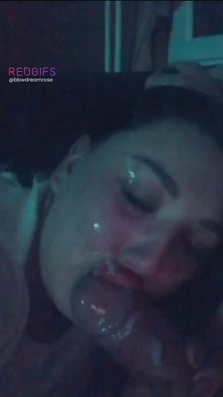 Last night was amazing. I went to my friends house for a movie night, ended up in unexpected facial. Litteraly the second I started sucking him off I called my husband on facetime to see it. Was a little mad cause he wasn't invited but he enjoyed seeing it.