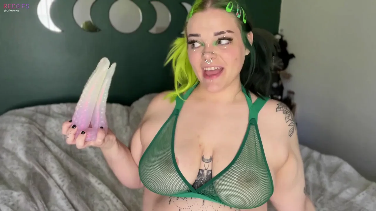 Neon-Haired Slut Loves Getting Sloppy 💦🌈👅