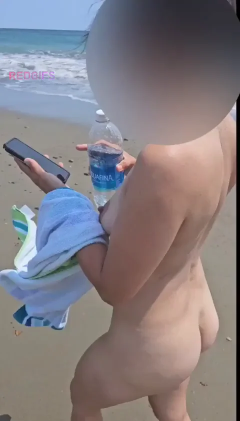 POV Strolling Beachside with a 45yo MILF's Juicy Bare Ass Cheeks Clapping