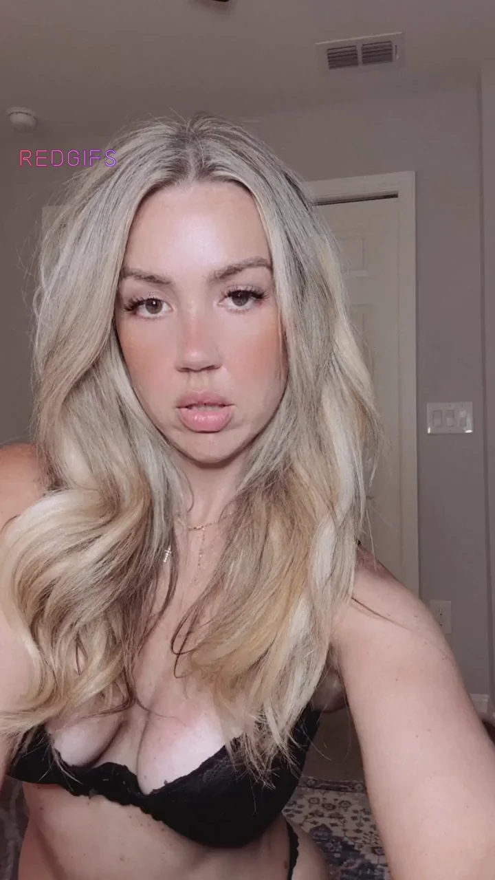 Sexy Weekend Tease in Black Lingerie 😘🍑