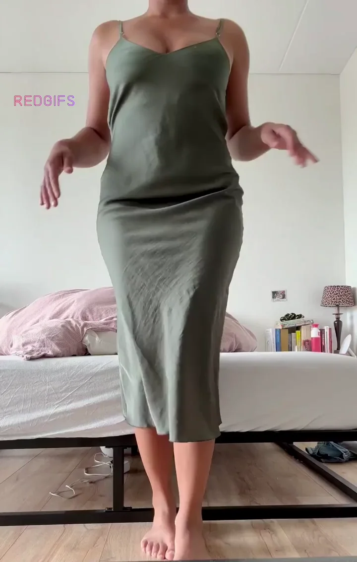 Today's Slutty Green Dress Tease 💚➡️🔥 Nude Reveal