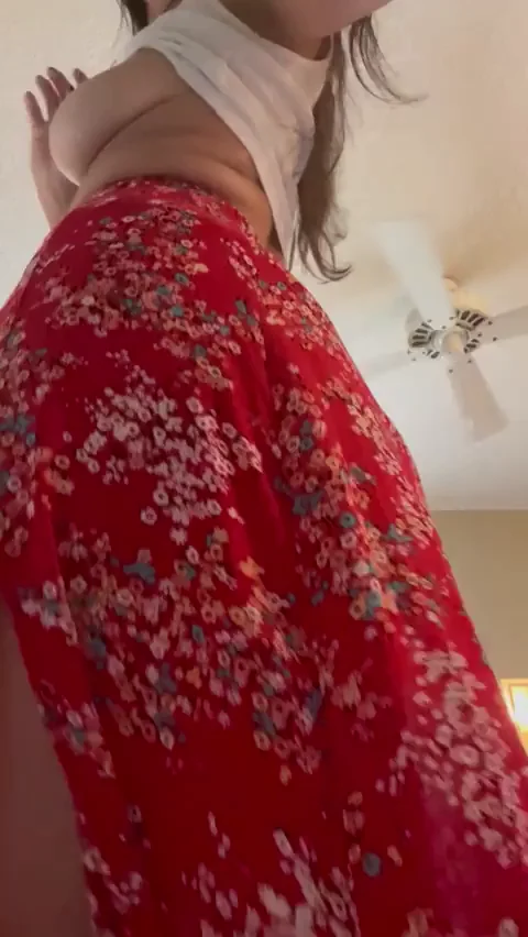 I’m curious if men here like thick bottomed milfs…