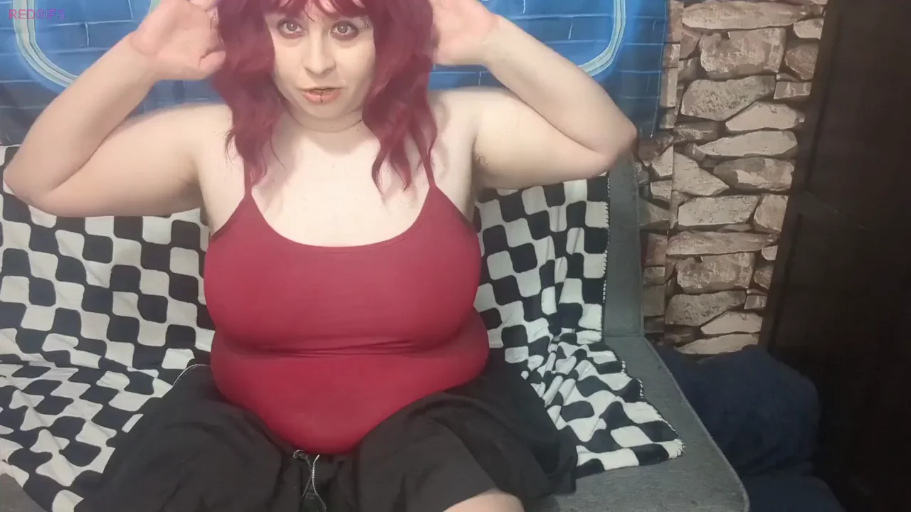 Thick Redhead Slut Don't Care, Teasin' Her Juicy Curves