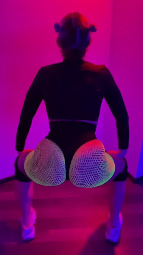 🍑 Green Fishnet Booty Quake Twerk 💦