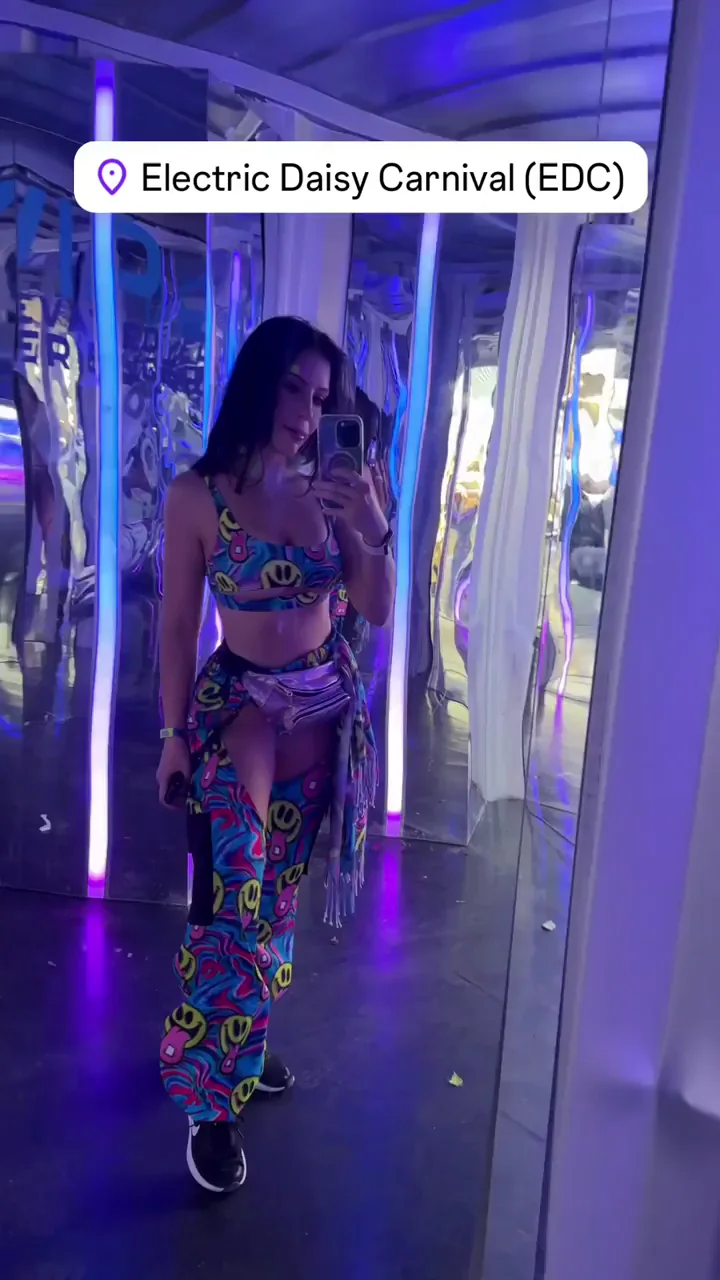 Adriana Chechik Sizzles at EDC in Slutty Festival Fit 🔥🍑