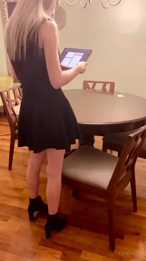 Sneaky Quickie Fuck at Buddy's House 🍑💦