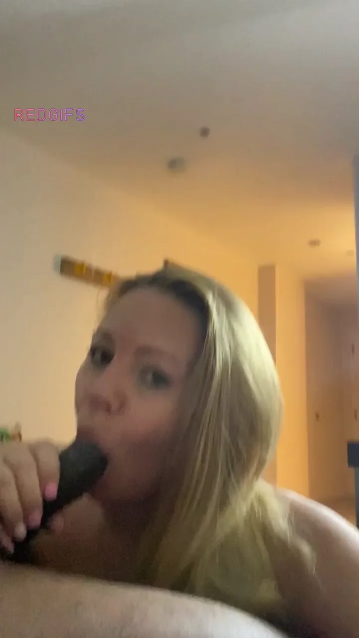 Obedient Wife Tastes Creampie Cum from Thick BBC 🍆💦👅