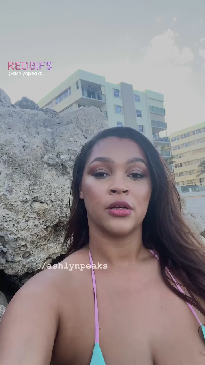 I love showing of my tits