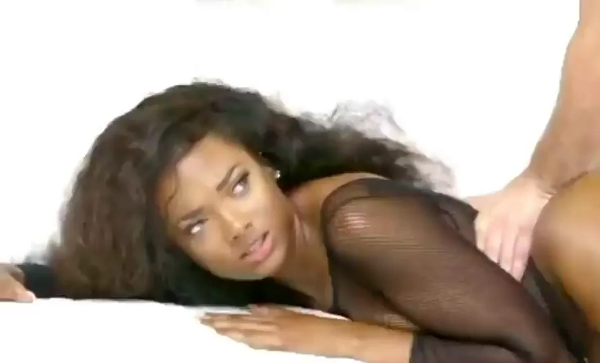 Ebony Babe Couch Pounded 🍫🍑💦