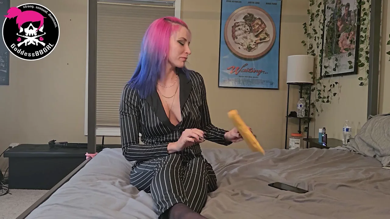 Pink-Haired Mob Boss Babe Smothers with Facesitting 🔥🍑
