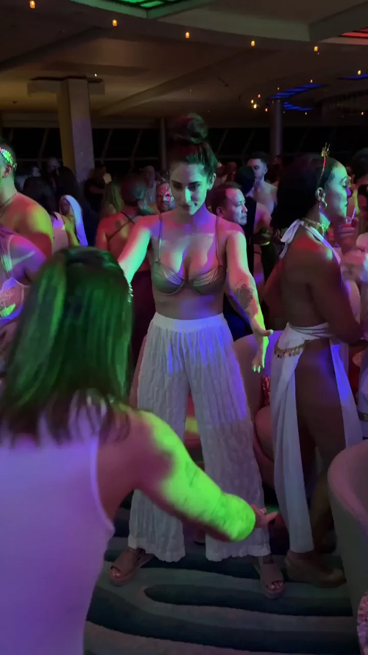 I bet you've never seen a bare pussy handstand in the middle of a raging party