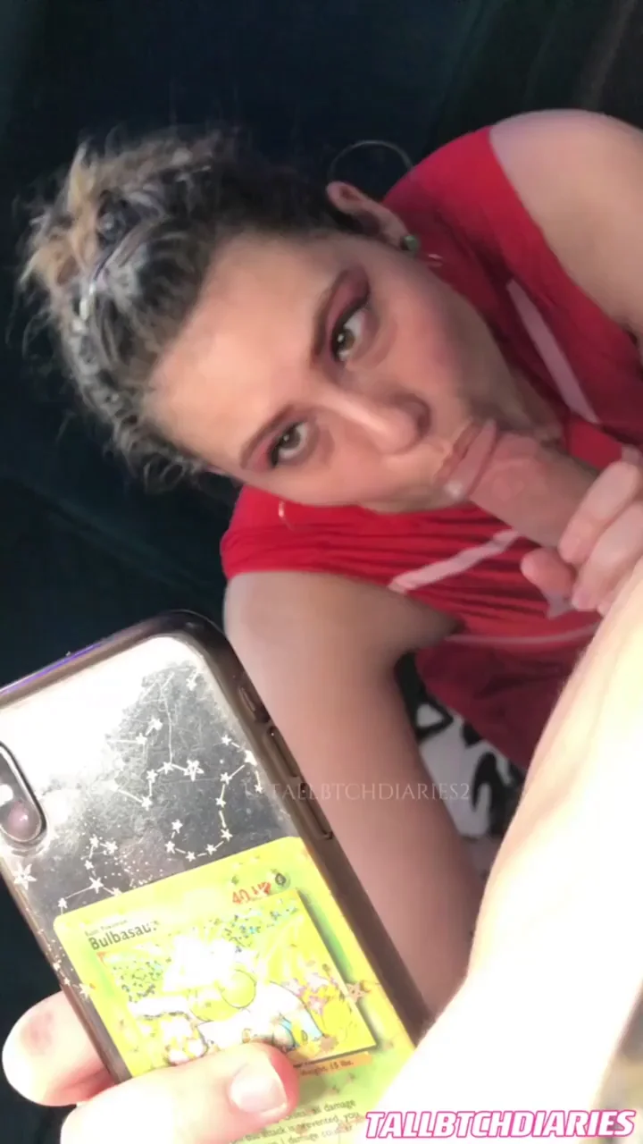 Selfie-Slut Sucking Cock Nonstop 😘🍆💦