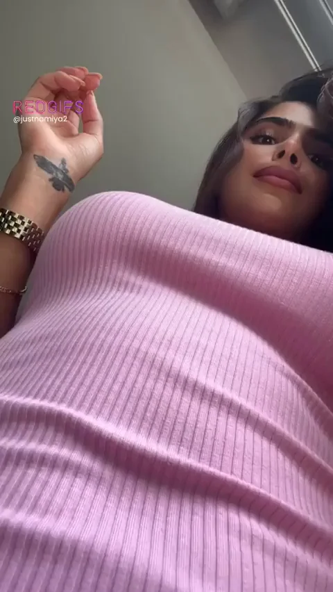 I know what you are staring at