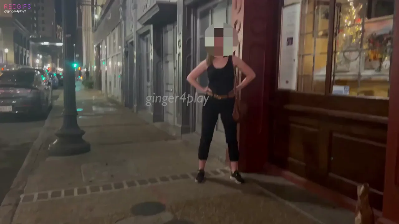 Hot Slut Circles Back for Epic Public Peep Show 👀🍑💦