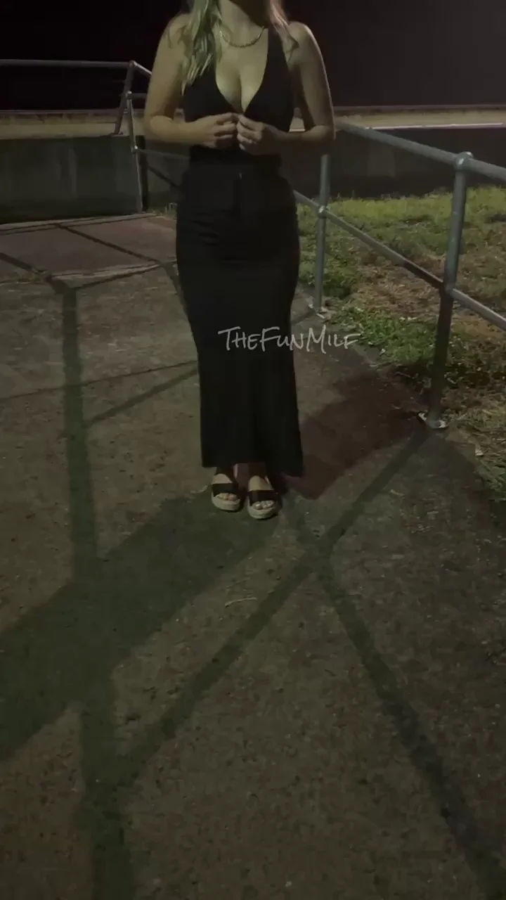 Just waiting for the bus! [GIF]
