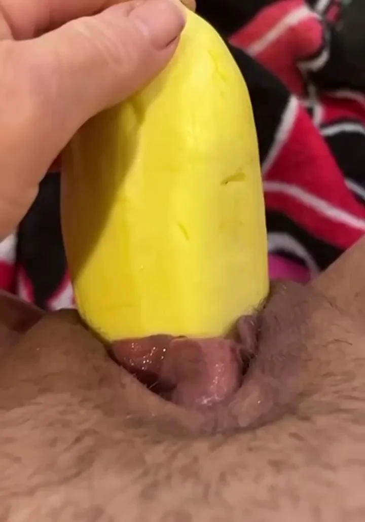 Pounding myself with a Huge Yellow Squash!!