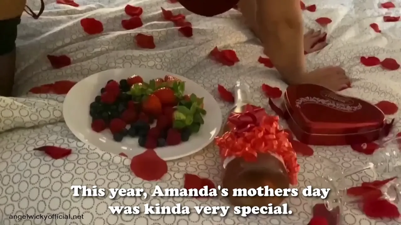 It's mom's day and it's the Perfect day to breed your loving mother.