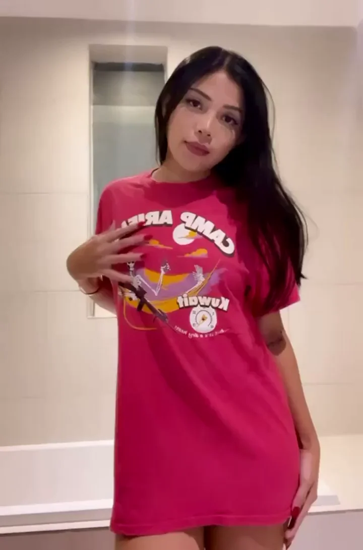 Quickie Flash: Busty Asian Babe Drops Tits & Pussy 😈🔥