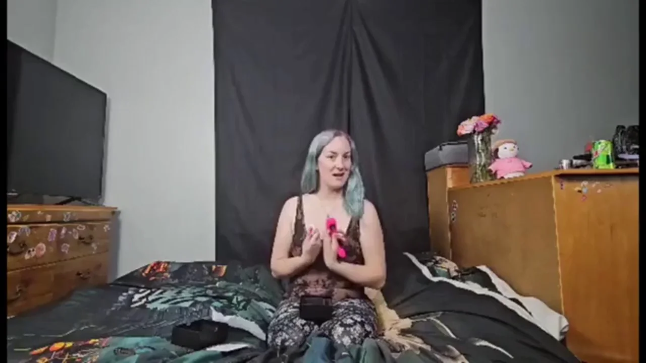 Horny Amateur MILF Unboxes and Tests Her Juicy New Fuck Toy