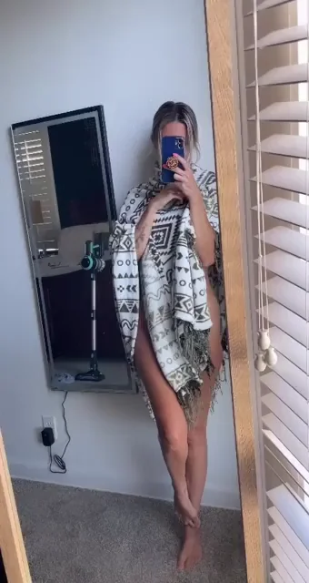 The outfit for today, naked..🥰🥰😈